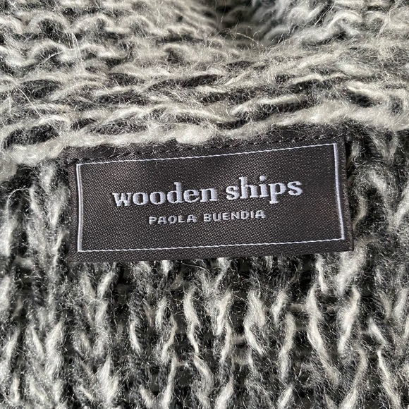 Woodship by Paola Buendía V-Neck Cropped Oversized Sweater, Size: Small/Medium - Picture 4 of 5